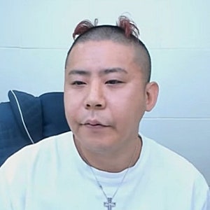 원정도박 자수 의사까지 털어놨던 철구, 수사 중인데 복귀 선언?