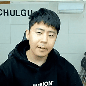 10억씩 도박에 쏟았다던 BJ 철구, 수사 끝나기도 전에 결국 방송 복귀 선언
