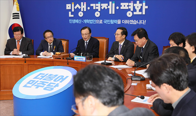 <b>신천지 의혹 조사</b>결과, 공개냐 비공개냐로 터진 민주당 내전 총정리