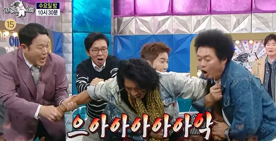 ‘나혼산’ <b>집</b> 조작설 해명한 <b>김민</b>, 이번엔 ‘라스’서 아나콘다 이....