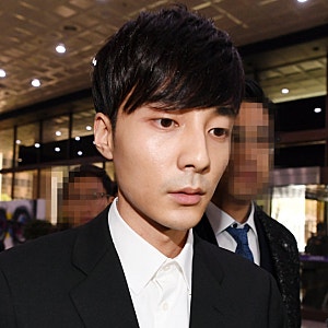 '그랬나?' 하더니… 로이킴, 지예은 결혼식 축가 약속에 전화 한 통 걸리자 진땀 뺀 사연