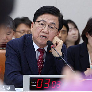 교육장관 “한동훈 딸 허위 스펙 의혹 재수사 땐 협조”