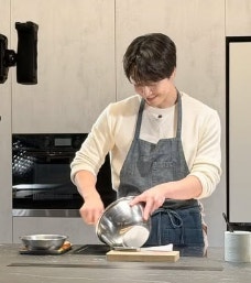 손종원 셰프 신세계 임원 됐다! 흑백요리사2 화제성 넘어 미쉐린 2스타 레스토랑 이끈 실력까....