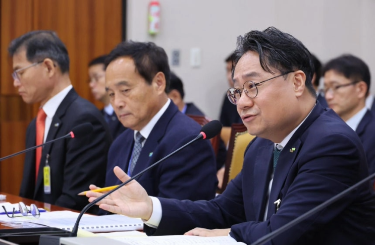 “<b>집값</b> 떨어질 거라더니” LH 사장, 본인 아파트 2채 이미 팔았다는....
