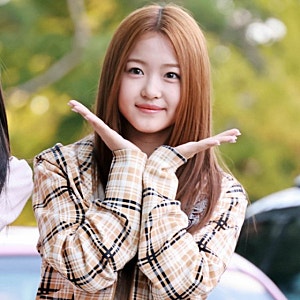 A2O LITE 아이찡, 부모 빚투 논란에 中 팬들 "대신 갚자" 모금 움직임…배경과 시선 총정리