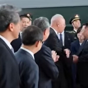 김정은, 신압록강대교 건너 중국 전격 방문…중국군 참전 76주년 맞춰 방중