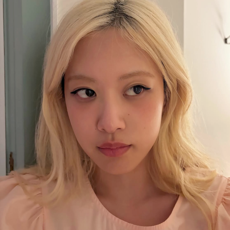 로제 캣츠아이 메이크업, 눈이 길게 트여 보이는 아이라인