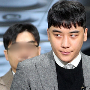승리 소주병은 들었다는데, 특수폭행 혐의는 왜 부인했을까?