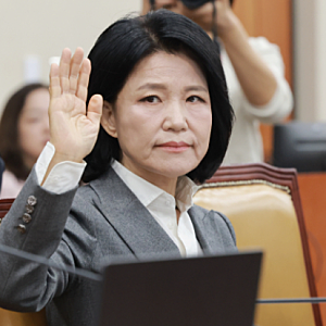 [속보] 이진숙 대통령 후보까지? 국힘 내부서 터진 '대망론'…홍석준 "새 간판 가능성 있다" ....