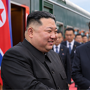 김정은 중국 단둥 전격 방문, 왕후닝과 회담…신압록강대교 개통 이후 달라질까
