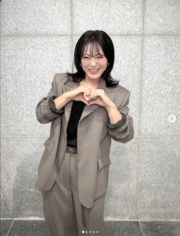 빅마마 <b>이영현</b> 33kg 감량 후 근황…몰라보게 달라진 비주얼, 우아한 ....