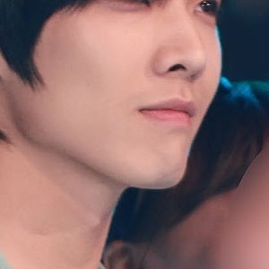 이준, 1000만뷰 야구장 민소매 다시 입는다…김종민 “자꾸 벗으려고 그래”