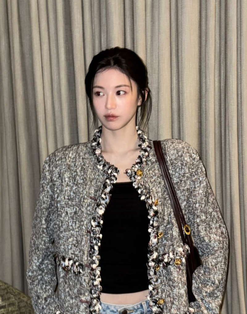 현백코어 뜻을 물어보면 고윤정 샤넬 트위드 자켓 코디를 보여주자