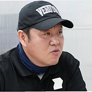 김구라, 비행기 매너 논란에 '일침'…나이 불문 기본 예의 강조