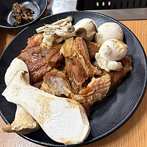 [광양 맛집] 한돈돼지갈비가 맛있는 중동 고기집 한돈모듬버섯숯불구이