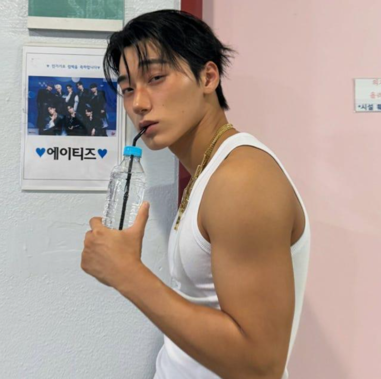 “52kg였다고?” 하루 6끼 먹고 4년간 <b>벌크업</b>한 전참시 에이티즈 <b>최산</b>