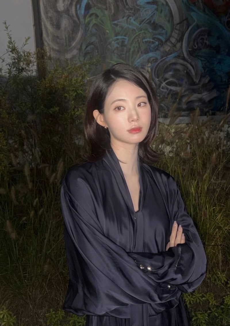'언슬전' 신시아, 짧은 단발에 네이비 원피스 입으니 달라졌네 프로필