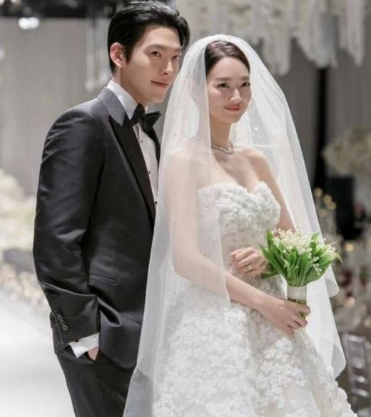 "진짜 이 호칭을 쓸 줄이야…" <b>신민아</b>, 김우빈 부부의 <b>1주년</b> 현실 ....