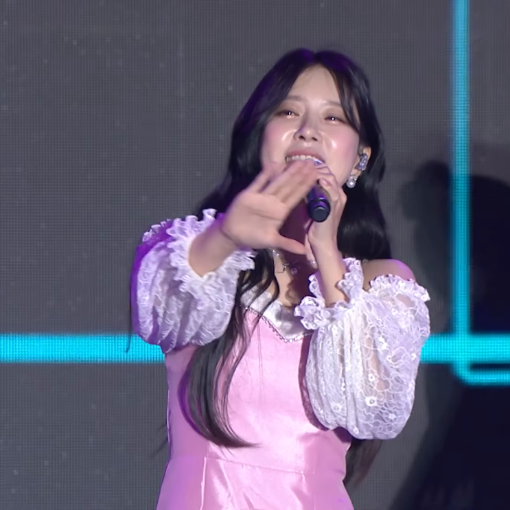<b>송민경</b> 완도 가을 섬 여행 축하쇼, 분홍 드레스 입고 머선 일이고와 ....