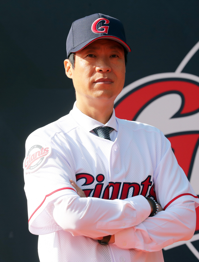 <b>허문회</b> 전 <b>롯데</b> 감독, 한화 이글스 타격 <b>코치</b>가 될까?