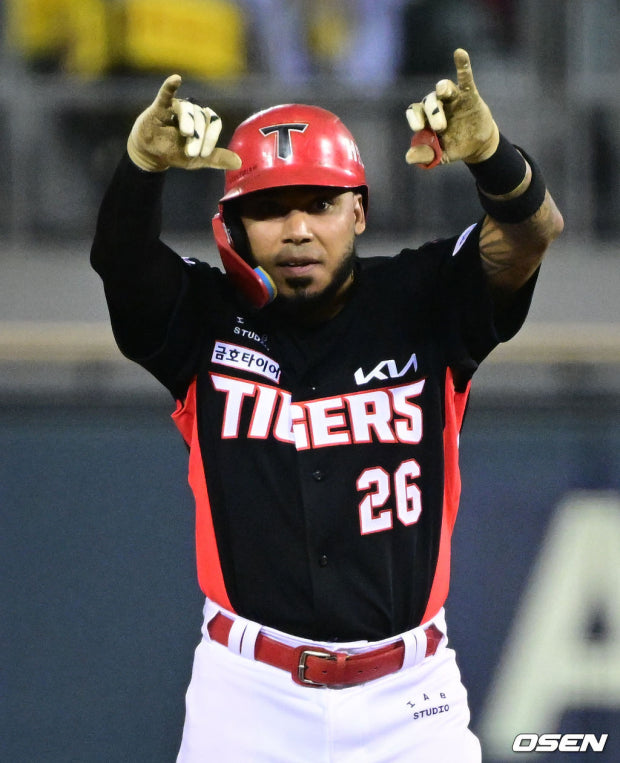  KBO 포스트시즌 | <b>KIA</b>, 삼성에 5-1 승리! <b>카스트로</b> 3타점·네일 퇴장 ....