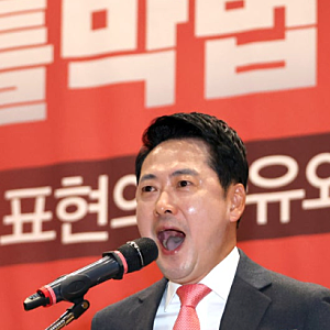 [속보] 장동혁 425일 최장수 대표 등극에 민주당 “버티기 장인”…국민의힘 “김민석 처지부....
