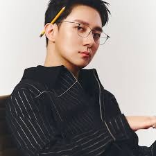게이 김똘똘 프로필 유튜버    커밍아웃으로 홍석천을 뛰어넘은 핫게이가 되다