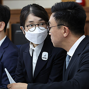 석방 나흘 앞둔 김건희...'매관매직' 사건 추가 구속 심리 마친 오경미 대법관, 결과 언제 나....