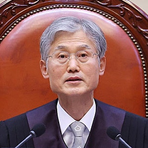조희대 국정조사를 하면 조희대 탄핵까지 갈수있나? 매번 맹탕 국정조사를 하면 뭐하나