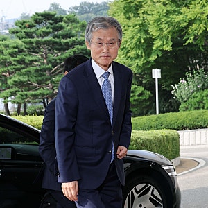 "탄핵 대신 국정조사 추진" 조희대 대법원장 겨눈 민주당의 전격 승부수