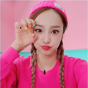 [이슈] 키즈 크리에이터 헤이지니, 전 직원 폭로 파장... 연봉 2천만 원·주 16시간 노동 주장 ....