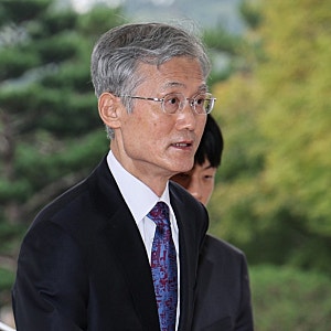 [공유] ‘조희대 탄핵’ 놓고 범여권 갈등 갈수록 격화… 김민석 “국조 포함 차근차근” 조....