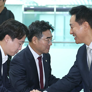 [속보] 이준석 '오세훈 삼행시'에 친한계 발칵…한동훈 겨냥한 '법비' 발언까지, 무슨 일이?
