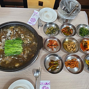 [천안 상록 맛집] 한방 육수가 진한 오리 백숙의 '산집'/ 참나무향이 진한 돼지갈비 구이의 ' ....