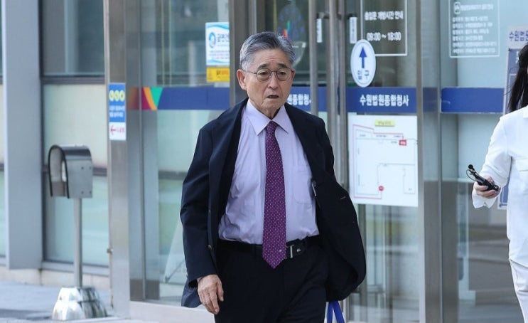 '5·18 왜곡 글 60여 차례·명예훼손' <b>지만원 구속</b> 갈림길…오늘 영장....