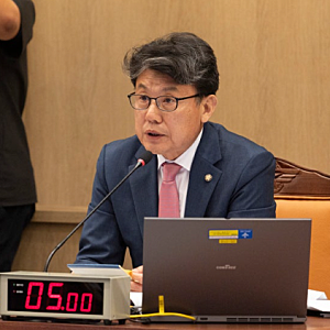 [속보] 미국, 진성준 국방위원장 비자 발급 거부…정청래 이어 또? 충격적인 이유와 한미동맹....