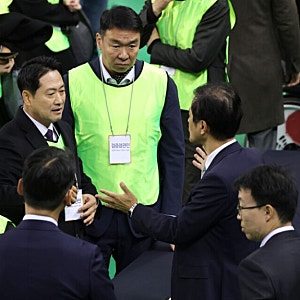 선관위 특검 투표지 공개검증 수 시간 지연, 野 촬영 항의에 결국 카메라 촬영 허용