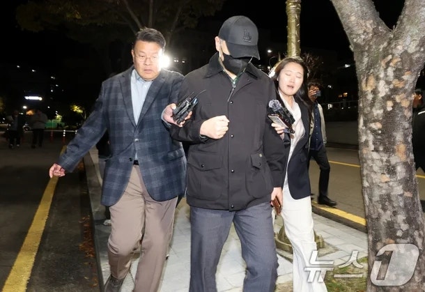 여고생 살인 <b>장윤기</b> 아버지 "착한 아들"…그래서 혈흔 닦고 증거까....