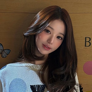 400만원대 니트도 장원영 미모를 못 이기네