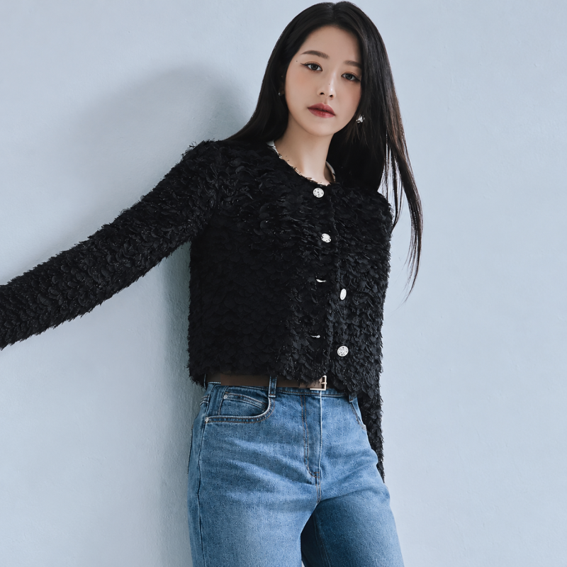 “장원영 언니라서 뜬 줄 알았는데… 보면 볼수록 빠져든다!” 장다아의 반전 매력, 일상룩....