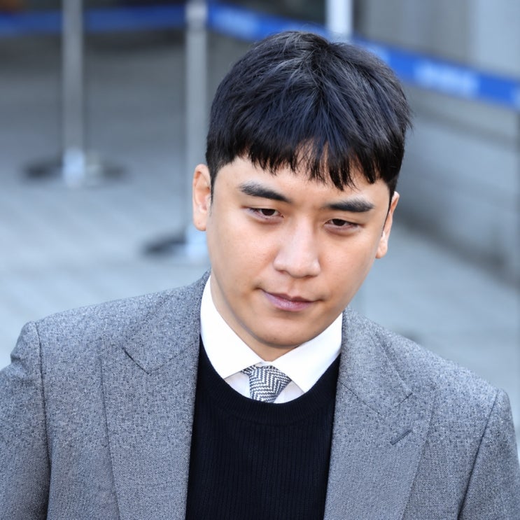 혼전임신이라더니 이미 유부남?” <b>승리</b>, <b>혼인신고</b> 마쳤다…내년 아....