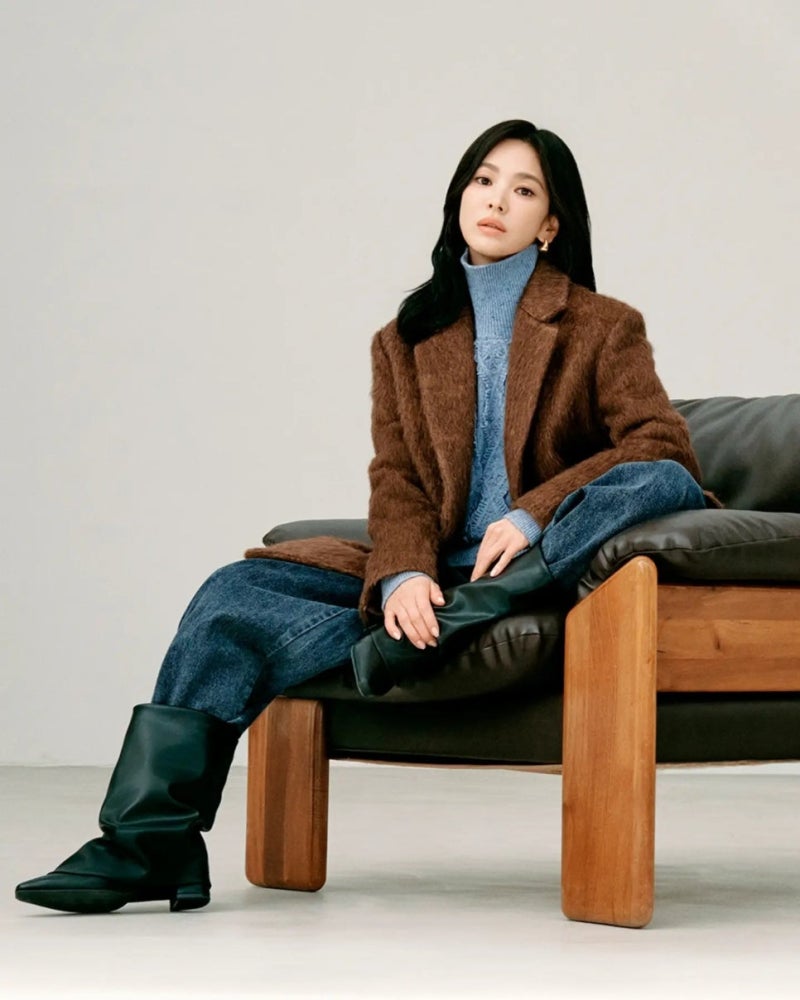 1480만 원 귀걸이보다 눈이 간 건 옷이었다.. 송혜교 넷플잔치 109만 원대 셋업