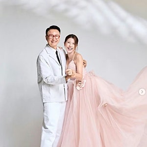 이윤미 “나만 보던 남자, 이젠 눈치 봐”…주영훈과 결혼 20주년 웨딩 사진 공개
