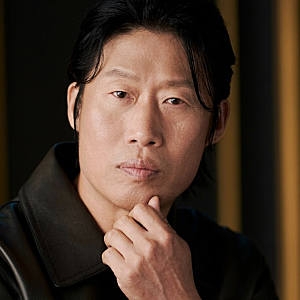 "자택 시위 뚫고 국립극장으로" 유해진 대통령 표창, 정부가 그를 택한 진짜 이유