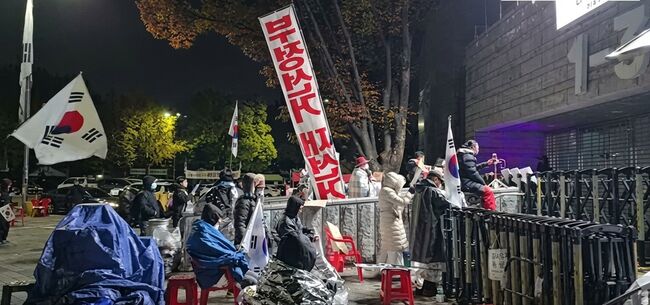 “이게 수사냐, 사기극이냐”… ‘깜깜이 특검’ ‘껍데기 검증’ ....