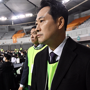[속보] “야반도주하듯 투표함 들고 사라졌다” 장동혁 폭발…밤샘 농성에도 투표지 전격 반....
