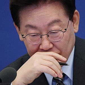 이 대통령 ‘외국인 노동자 경제에 크게 도움 안 돼’ 발언 논란