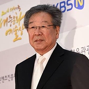 '이모부'라 부르던 임형주, 몇 달 전 병문안이 마지막일 줄 몰랐는데…故 최불암 떠나보내며 ....