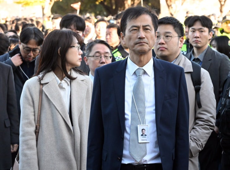 <b>선관위</b> <b>특검</b>, ‘올림픽공원 반출’ <b>투표</b>용지 현 상태 <b>보전</b> 요청