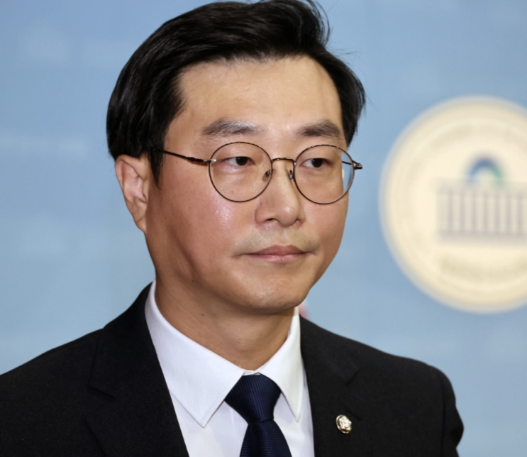 <b>장경태</b> 의원 총정리｜프로필, 학력, 정치 경력부터 <b>성추행</b> 논란과 ....